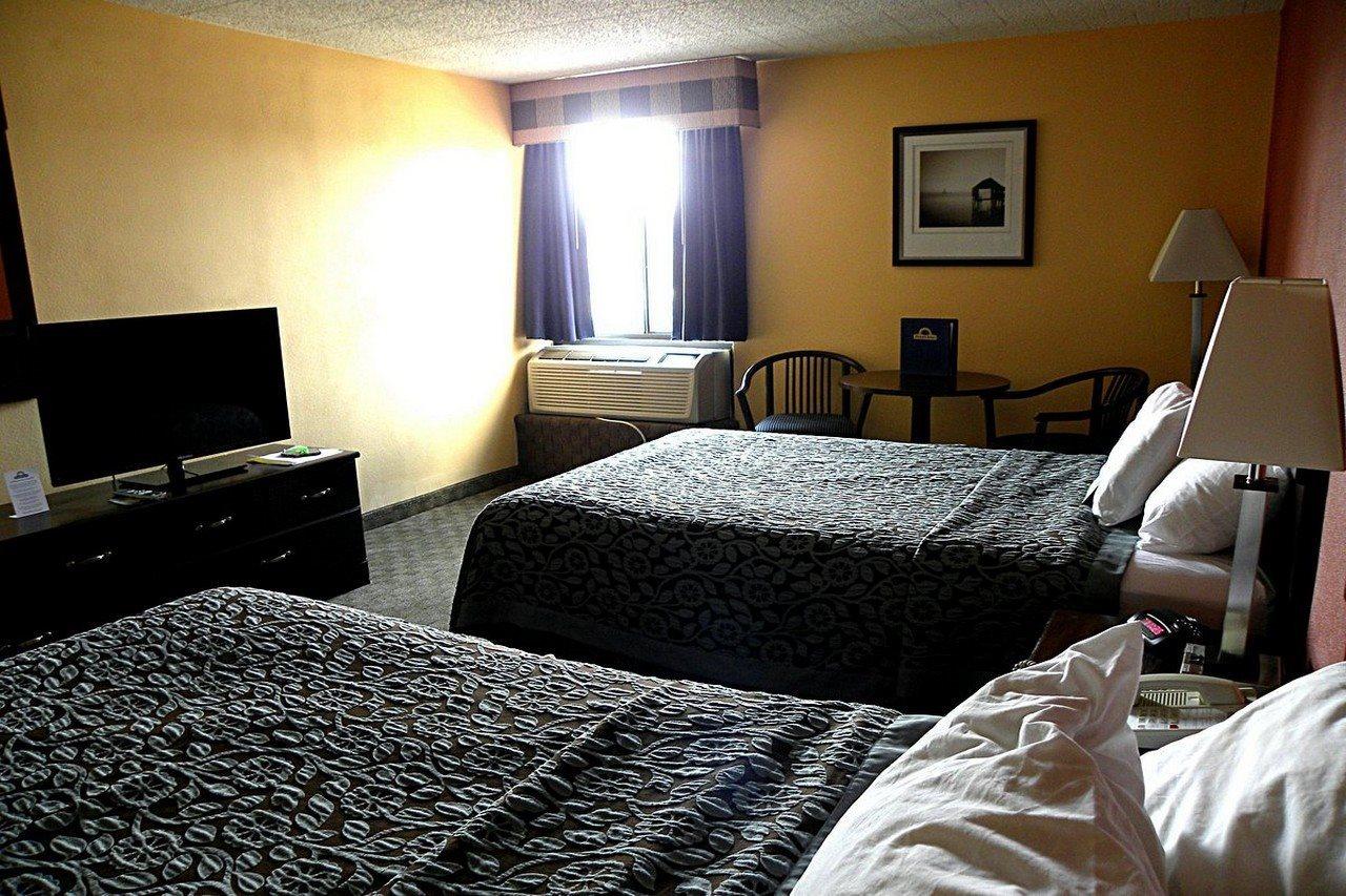 Days Inn By Wyndham Reading Wyomissing Exteriör bild