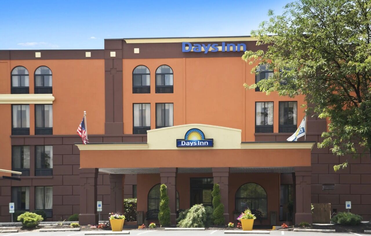 Days Inn By Wyndham Reading Wyomissing Exteriör bild